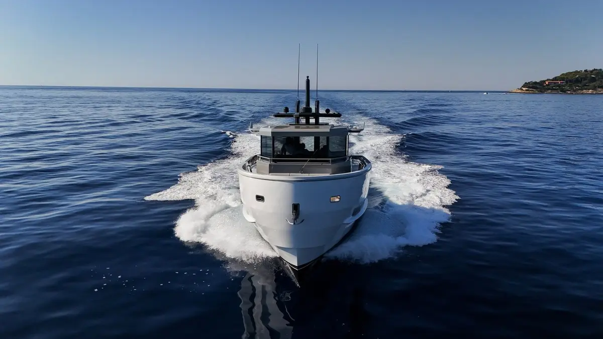 Arcadia Sherpa 60, flybridge — Yacht Hire Marbella, Marbella. Arcadia Sherpa 60 — 18.7m