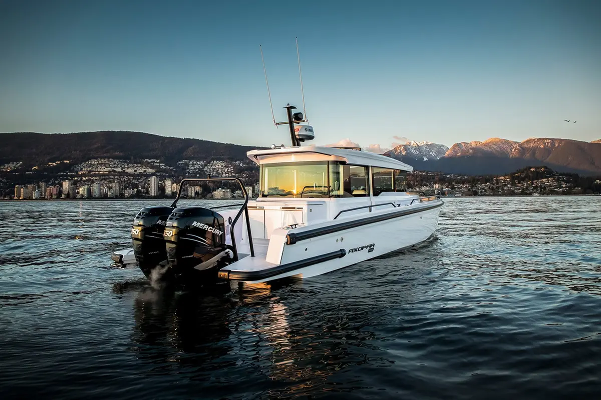 Axopar 37, aft deck — Yacht Hire Marbella, Marbella. Axopar 37 — 11.5m