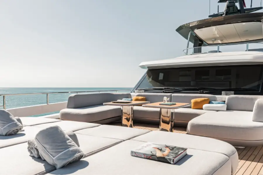 Azimut 116, aft deck — Yacht Hire Marbella, Marbella. Azimut 116 — 36m