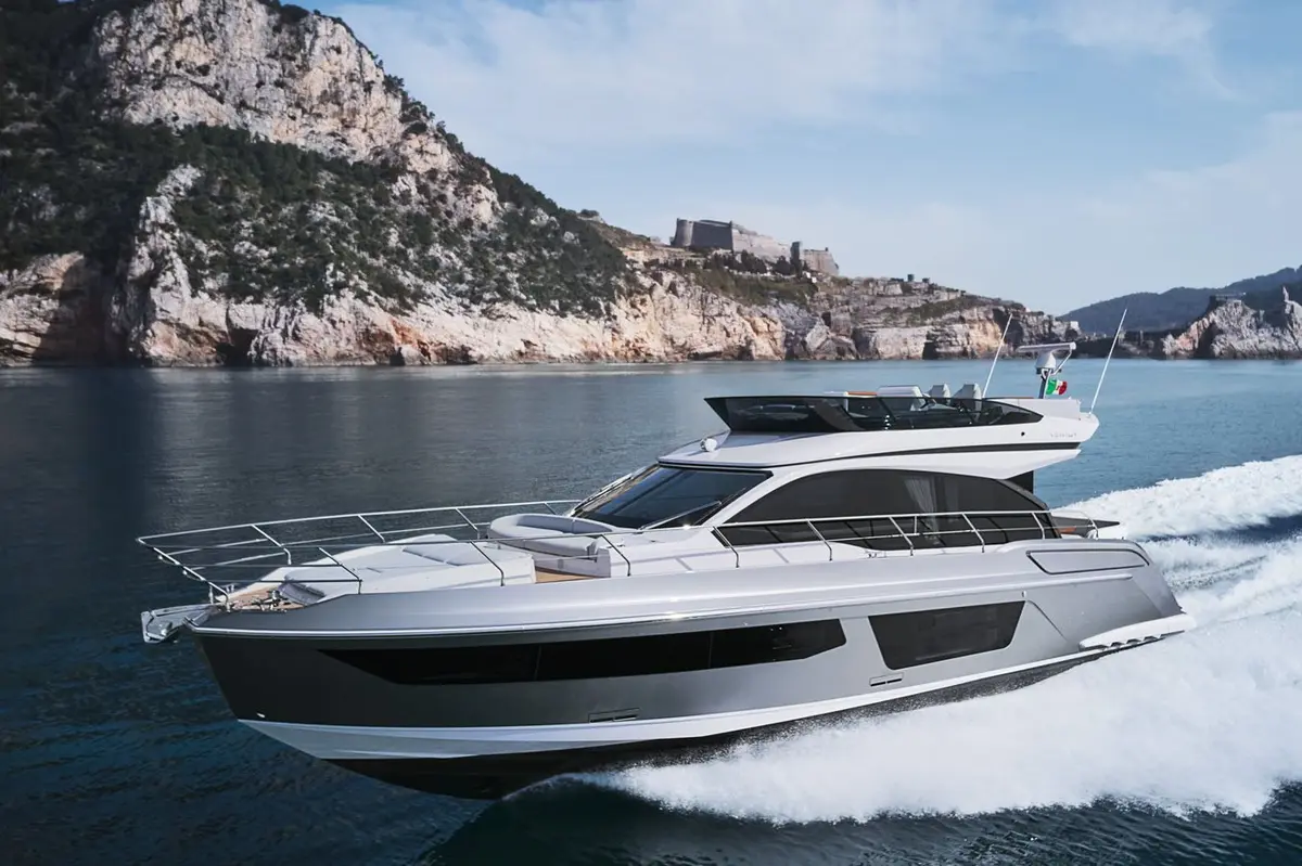 Azimut 53, exterior — Yacht Hire Marbella, Marbella. Azimut 53 — 17m