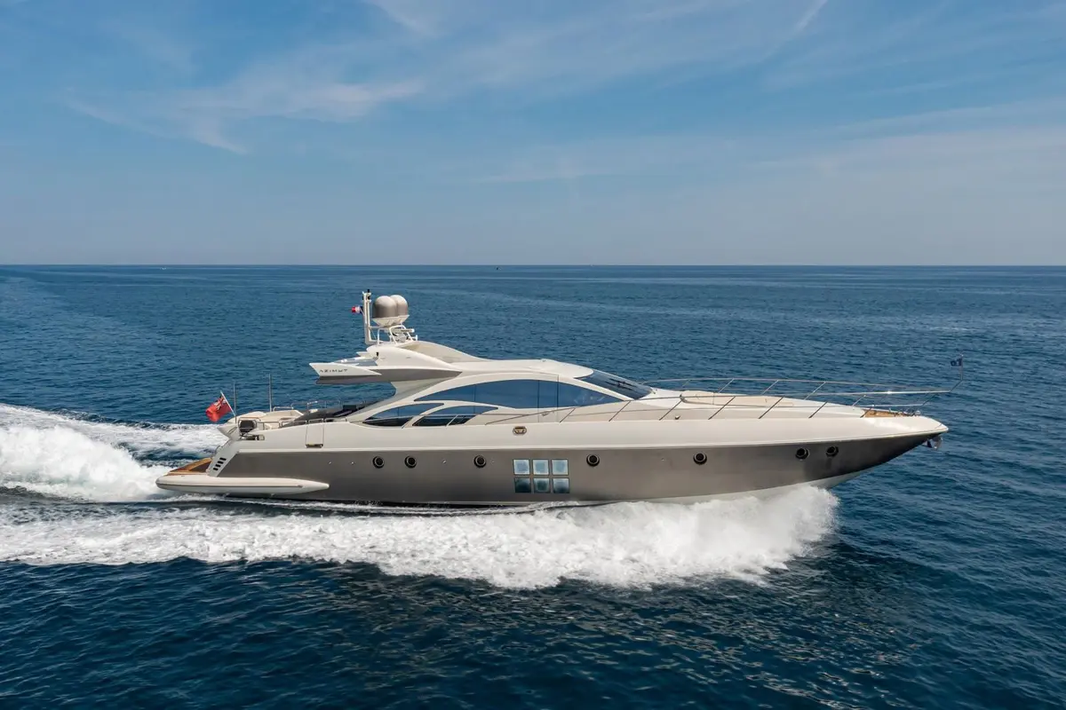 Azimut 86, exterior — Yacht Hire Marbella, Marbella. Azimut 86 — 26m