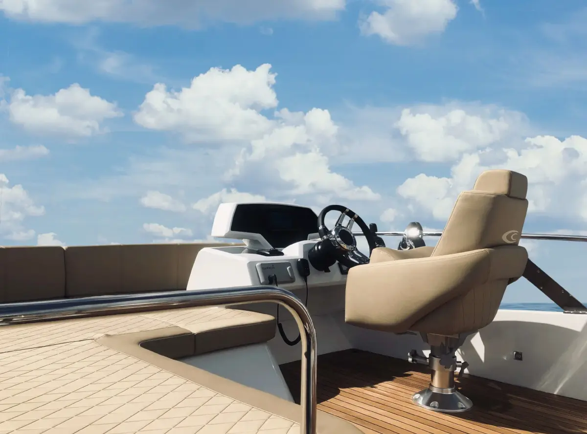 Cobrey 50 FLY, main deck — Yacht Hire Marbella, Marbella. Cobrey 50 FLY — 16m