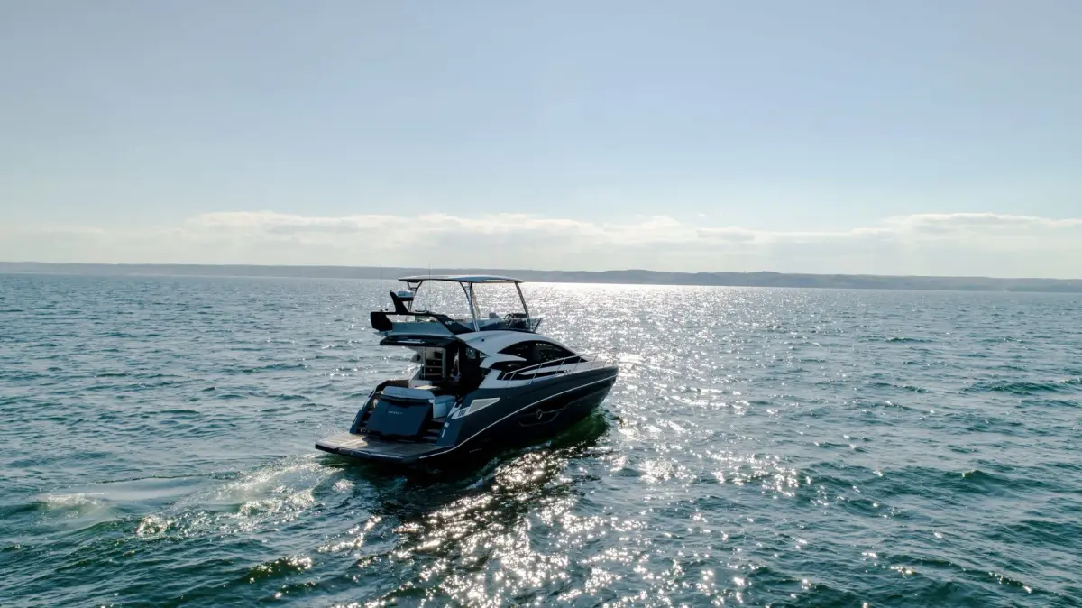 Cobrey 50 FLY, aft deck — Yacht Hire Marbella, Marbella. Cobrey 50 FLY — 16m