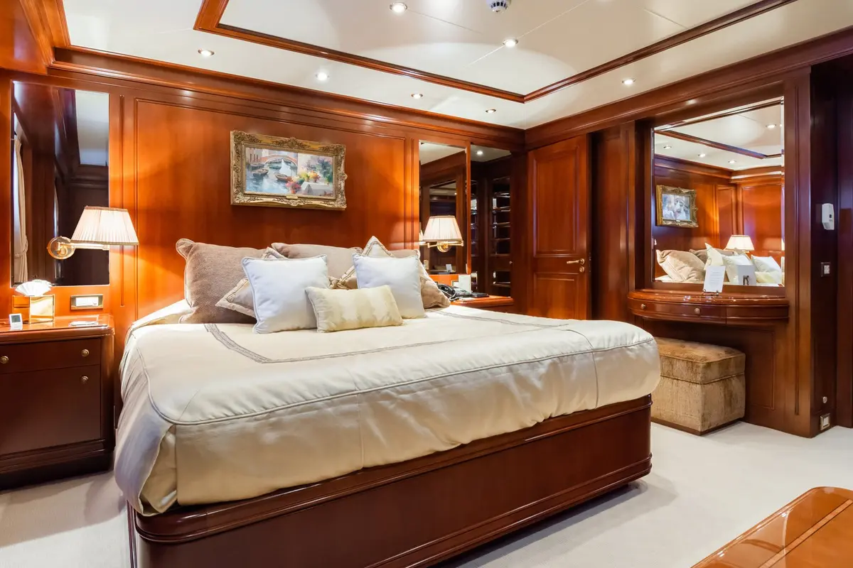 Apogee, salon — Yacht Hire Marbella, Marbella. Apogee — 62.5m