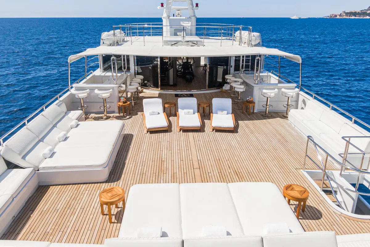 Apogee, master cabin — Yacht Hire Marbella, Marbella. Apogee — 62.5m