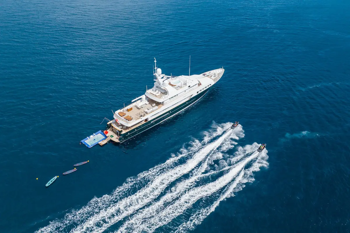 Emerald, main deck — Yacht Hire Marbella, Marbella. Emerald — 50m