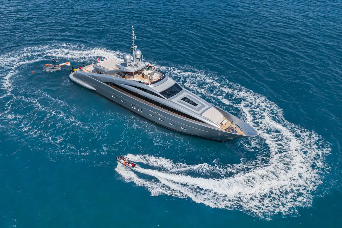 Silver Wind, main deck — Yacht Hire Marbella, Marbella. Silver Wind — 44m