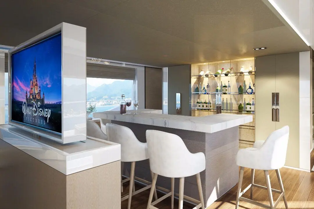 Majesty 100, aft deck — Yacht Hire Marbella, Marbella. Majesty 100 — 32m