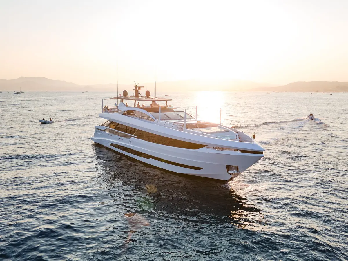 Mangusta 33, aft deck — Yacht Hire Marbella, Marbella. Mangusta 33 — 33m