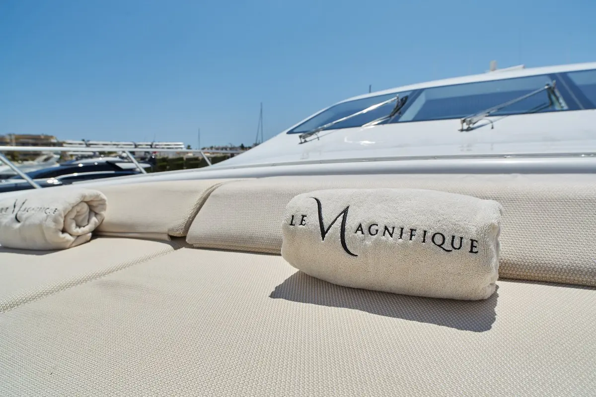 Mangusta 108, main deck — Yacht Hire Marbella, Marbella. Mangusta 108 — 33m