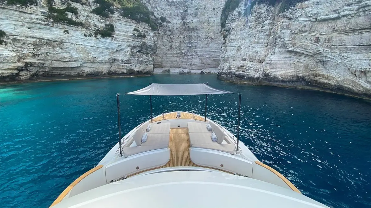 MCY66, main deck — Yacht Hire Marbella, Marbella. MCY66 — 20m