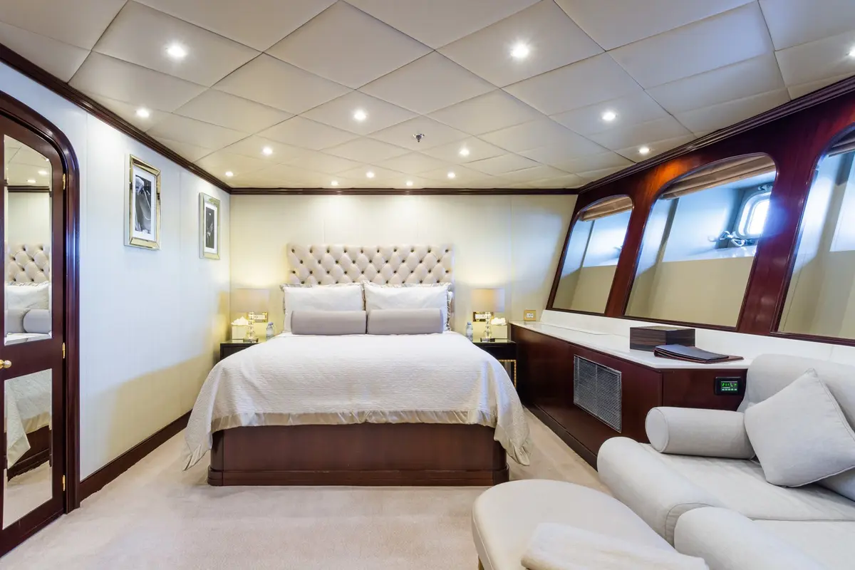 The Wellesley, flybridge — Yacht Hire Marbella, Marbella. The Wellesley — 56m