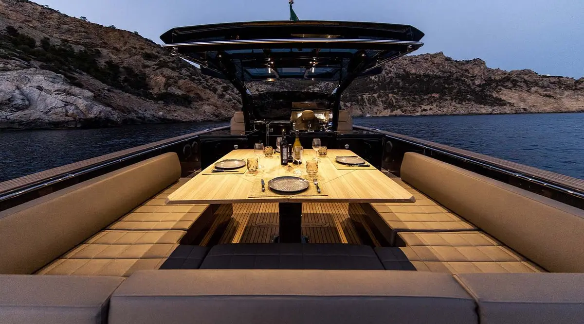 Pardo 50, main deck — Yacht Hire Marbella, Marbella. Pardo 50 — 16m