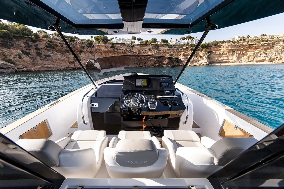 Pardo 38, main deck — Yacht Hire Marbella, Marbella. Pardo 38 — 11.56m