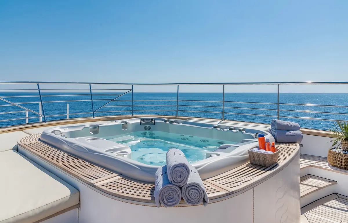 Philip Zepter 50m, master cabin — Yacht Hire Marbella, Marbella. Philip Zepter 50m — 50m