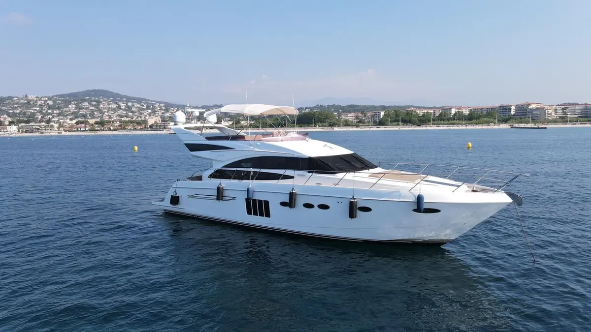 Princess 64 Fly, aft deck — Yacht Hire Marbella, Marbella. Princess 64 Fly — 20m
