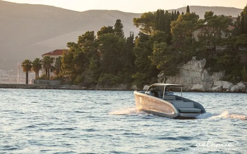 Rand Escape 30, main deck — Yacht Hire Marbella, Marbella. Rand Escape 30 — 9m