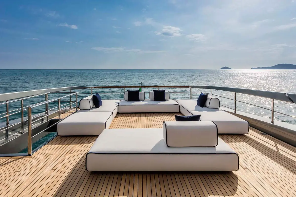 Riva 110, master cabin — Yacht Hire Marbella, Marbella. Riva 110 — 33m