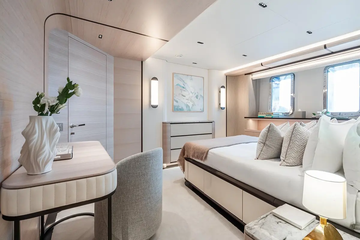 M, salon — Yacht Hire Marbella, Marbella. M — 47m