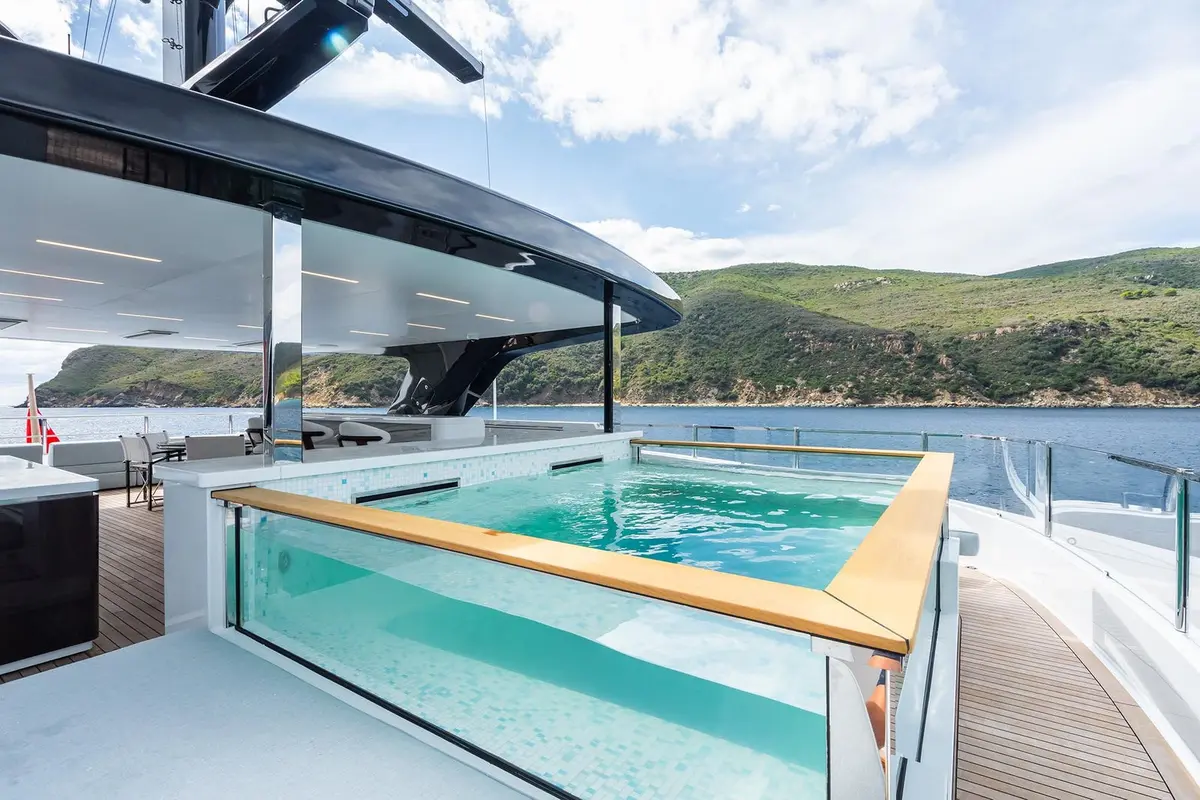 M, flybridge — Yacht Hire Marbella, Marbella. M — 47m