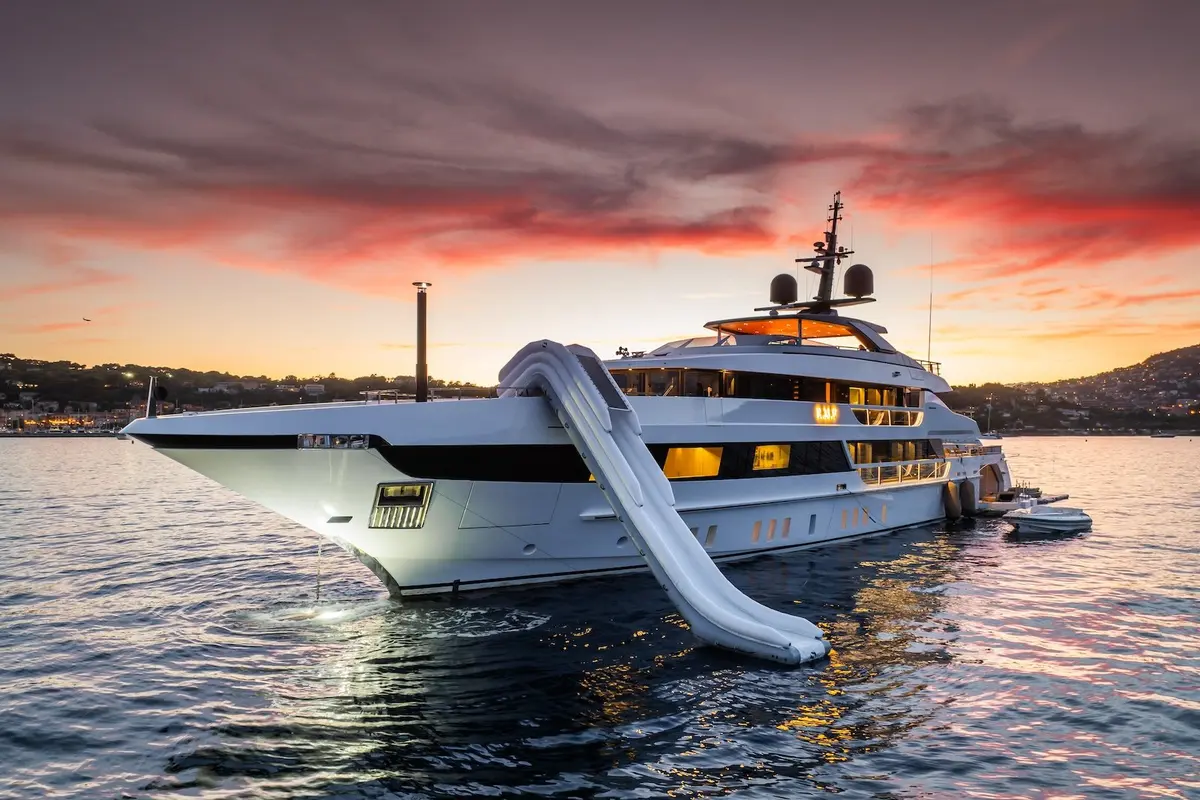 RMF, main deck — Yacht Hire Marbella, Marbella. RMF — 52m