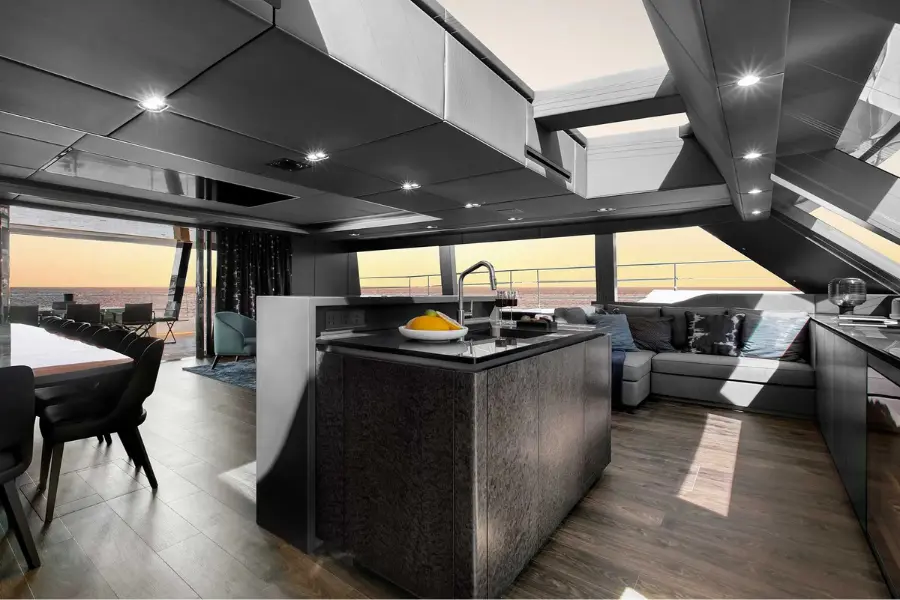 Sunreef 80, master cabin — Yacht Hire Marbella, Marbella. Sunreef 80 — 23.9m