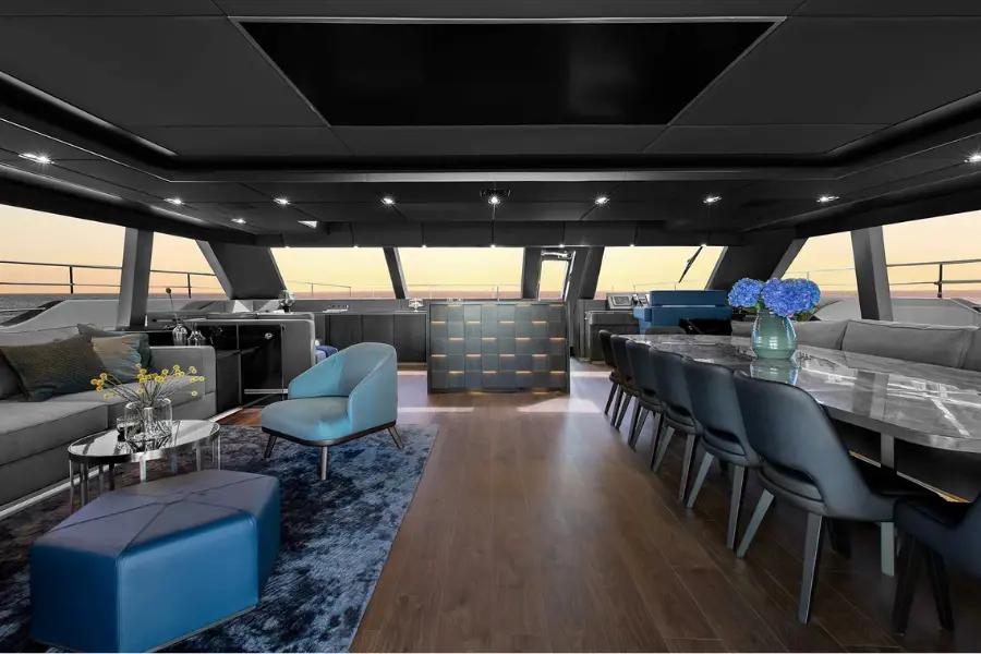 Sunreef 80, flybridge — Yacht Hire Marbella, Marbella. Sunreef 80 — 23.9m