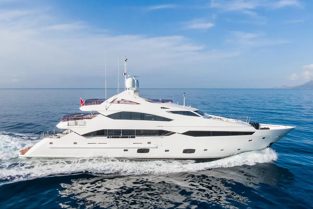Thumper, esterno — Yacht Hire Marbella, Marbella. Cinque cabine, ponti larghi per rotte di più giorni