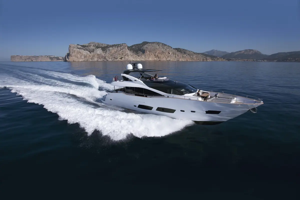Sunseeker 28, exterior — Yacht Hire Marbella, Marbella. Sunseeker 28 — 28m