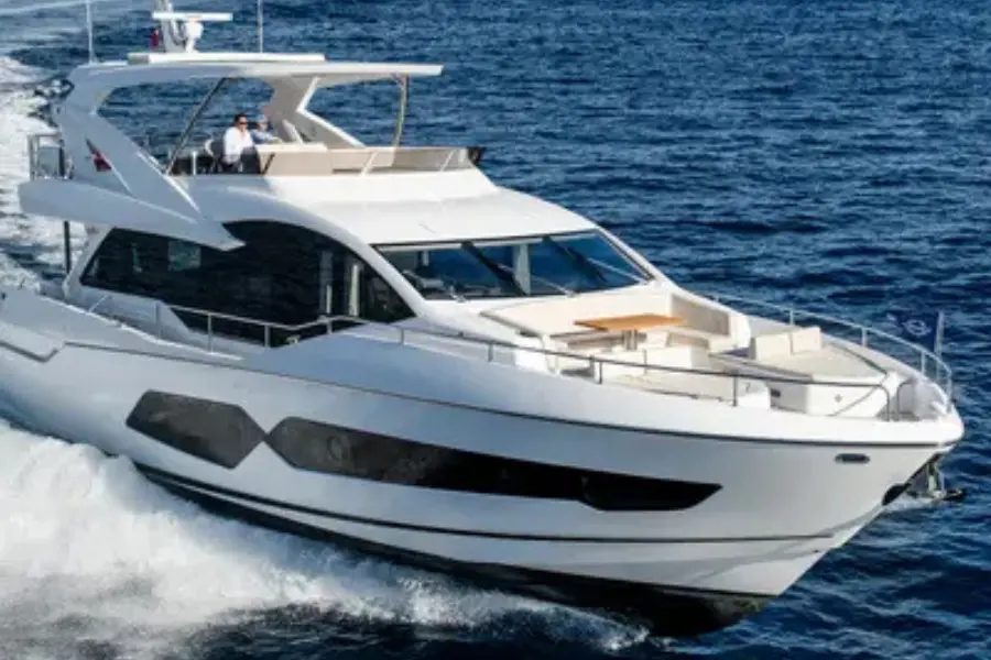 Sunseeker 76, main deck — Yacht Hire Marbella, Marbella. Sunseeker 76 — 23m