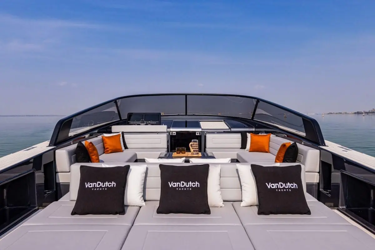 Vandutch 55, main deck — Yacht Hire Marbella, Marbella. Vandutch 55 — 16m