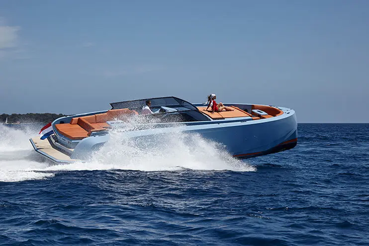 Vanquish VQ60, main deck — Yacht Hire Marbella, Marbella. Vanquish VQ60 — 18.3m
