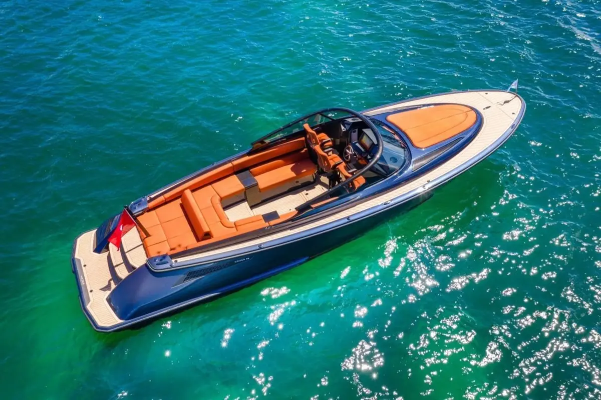 Wajer 38, main deck — Yacht Hire Marbella, Marbella. Wajer 38 — 11.3m