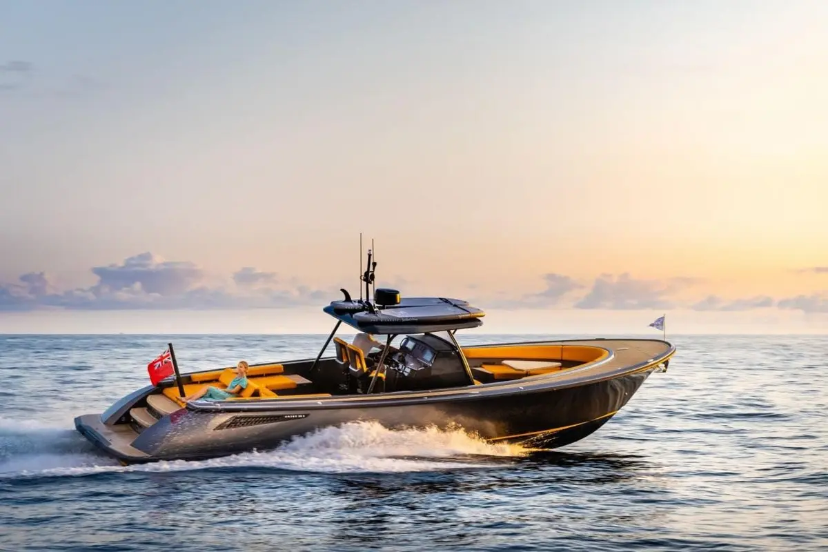 Wajer 38S, exterior — Yacht Hire Marbella, Marbella. Wajer 38S — 11m