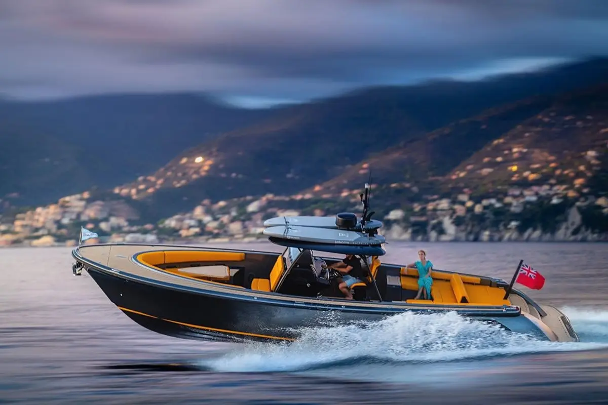 Wajer 38S, aft deck — Yacht Hire Marbella, Marbella. Wajer 38S — 11m