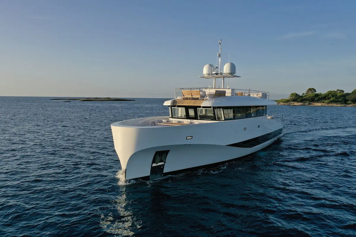 WallyAce 26, master cabin — Yacht Hire Marbella, Marbella. WallyAce 26 — 26m